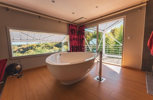 Jurancon House | Maison D Architecte Avec VUE Imprenable SUR LES Pyrennees
