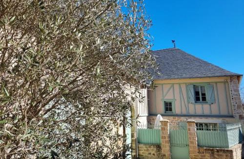 Le Lonzac Bed & Breakfast | Maison d'hôtes Les jardins Saint Eloi
