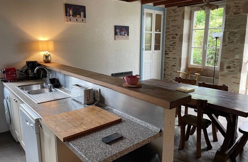 Nouzerines House | Maison de Campagne au Calme Avec Piscine