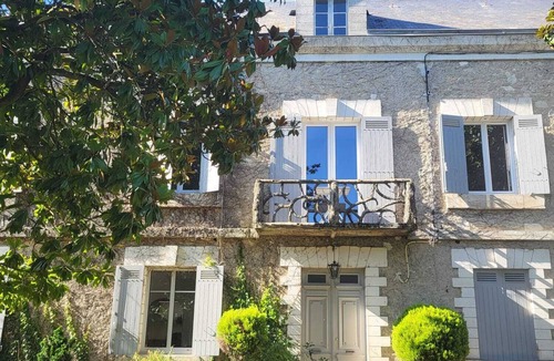 Montcaret House | Maison de Charme Avec Piscine et Climatisation