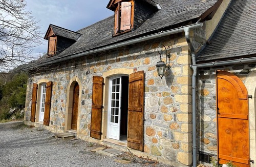 Aydius House | Maison de Charme Avec vue Imprenable Dans le Village D'aydius ; Calme Assuré!
