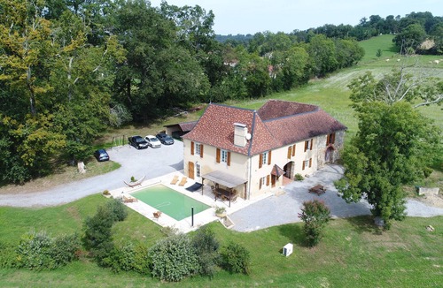 Ogenne-Camptort House | Maison De La Residence Celeste