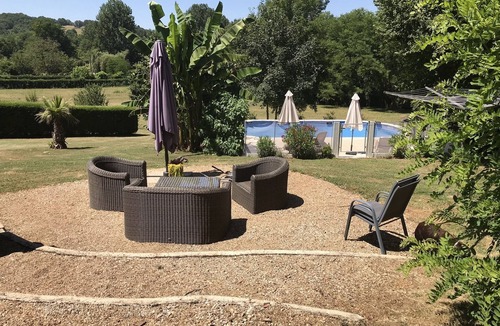 Corgnac-sur-l'Isle House | Maison de maitre -river frontage -private heated pool 5 mins walk to the village