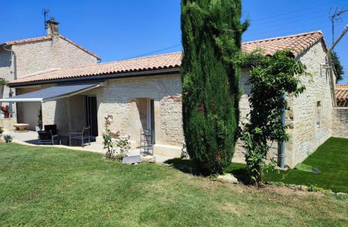 La Creche House | Maison des Hauts, terre de lavoirs