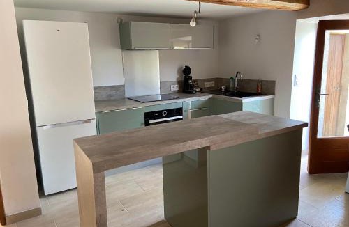 Mons House | Maison en pierres rénovée MONS 83