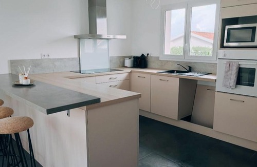Saint-Martin-de-Hinx House | Maison familiale recente avec terrasse & jardin