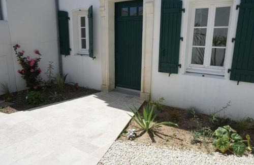 La Couarde-sur-Mer Villa | Maison Familiale avec Jardin, Piscine et Proche Plage à La Couarde-sur-Mer - FR-1-258-98