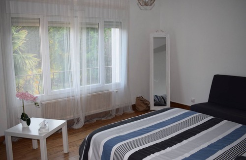 Etauliers House | Maison Familiale au Calme à la Campagne