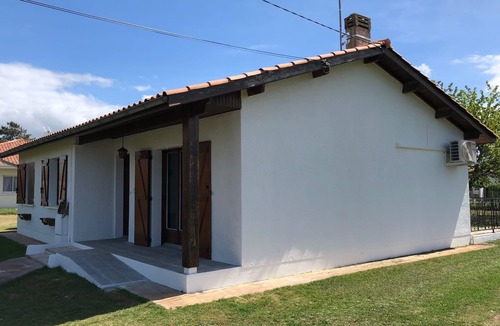 Gujan-Mestras House | Maison for 8 people, Air conditioning, Enclosed garden, Wifi, Parking