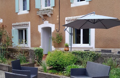 Piets-Plasence-Moustrou House | Maison de Campagne Fleurie, Calme , Entourée d un Grand Jardin