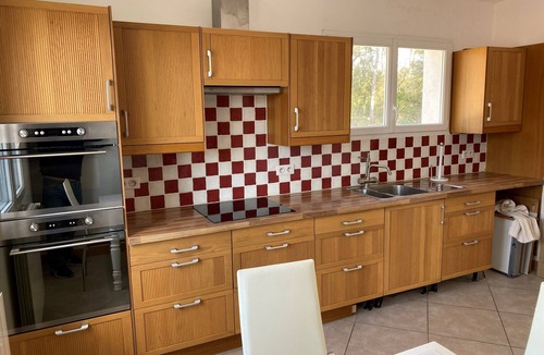 Saint-Georges-de-Didonne House | Maison Entiere 200 M² 12/15 Pers. Piscine Privee- 400m Plage Royan Parc - Calme