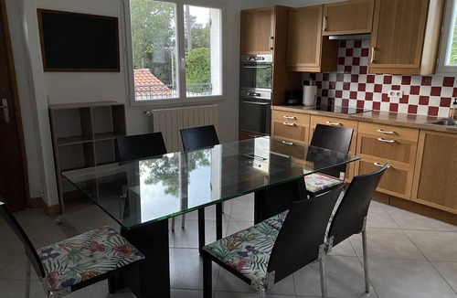 Saint-Georges-de-Didonne House | Maison Entiere 200 M² 12/15 Pers. Piscine Privee- 400m Plage Royan Parc - Calme