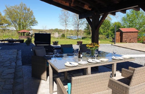 Saint-Quentin-sur-Charente House | Maison Renove et Independante a Bord du lac Avec Jardin et Piscine Prive