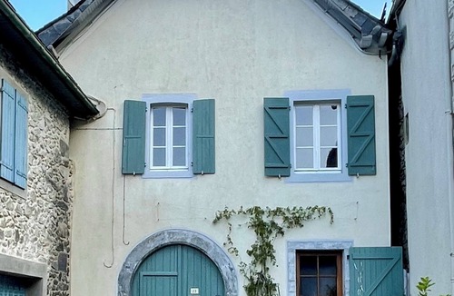 Accous House | Maison Hirondelle - a charming village home with a peaceful garden