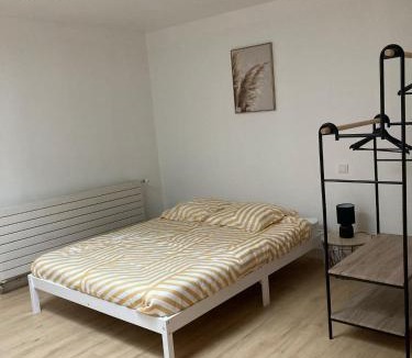 Beauvoir-sur-Niort House | Maison idéale pour 2 personnes, garage clos et Wifi