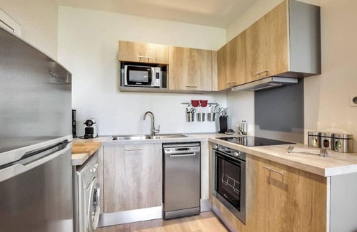 Bordeaux City Centre Apartment | Maison Ingwë - 4 rooms for 8 persons Place Gambetta