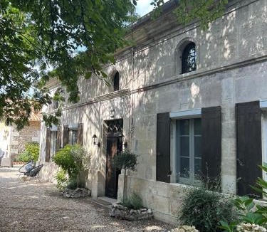 Pouillac Bed & Breakfast | Maison La Galeze
