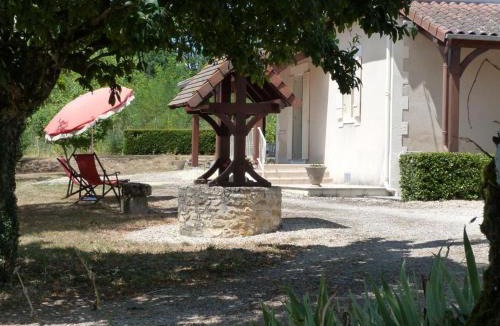 Thiviers House | Maison Périgourdine avec Jardin, Vélos, Terrasse et Proche Nature - FR-1-616-133