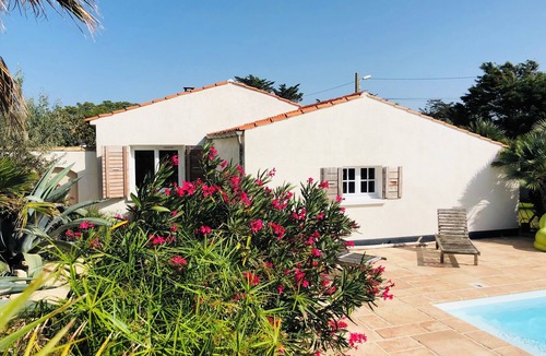Domino House | Maison Privée Tout Bord de Plage Avec Piscine