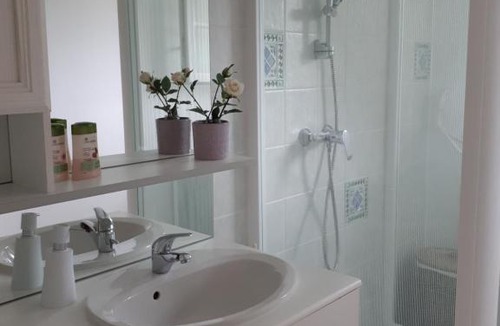 Leognan House | Maison ruisseau l'eau blanche
