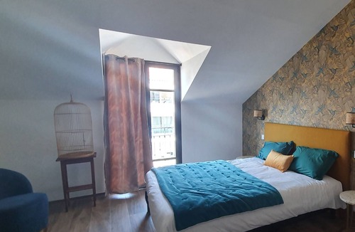 Quartier du Casino House | Maison VUE MER 200m2 , Art Deco , Entier. Rénovée , 8/10 Personnes
