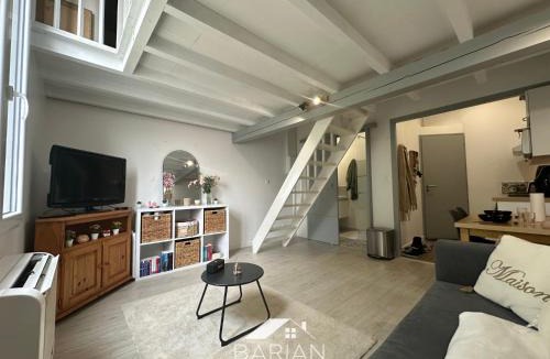 La Rochelle House | Maisonnette avec climatisation et cour - ménage et linge inclus