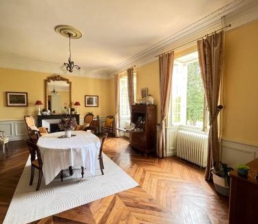 Savignac-les-Eglises Bed & Breakfast | Manoir de La Peytelie