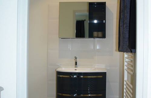Biganos House | MARINE GUEST ROOM WITH BATHROOM IN THE HEART OF ARCACHON BASIN
