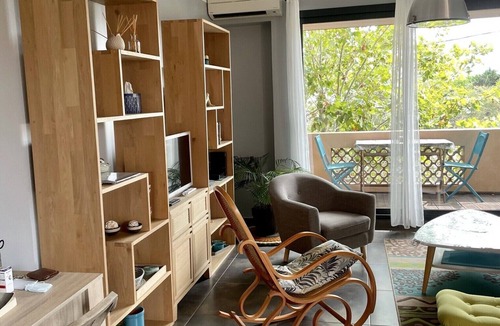 Vielle-Chapelle Apartment | Marseille Beach sea view 70 m2 near Pointe Rouge, Parc Borély, Calanques.