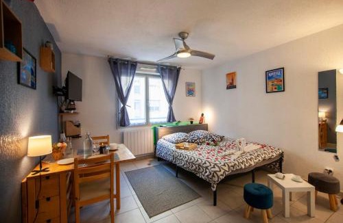 Saint-Charles Apartment | Marseille Gare SNCF Saint Charles, city center