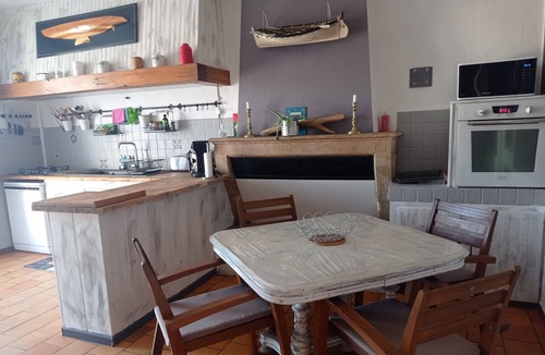 Gaillan-en-Medoc House | MEDOCAINE HOUSE WITH SALT HEATED POOL 15 mins FROM THE OCEAN