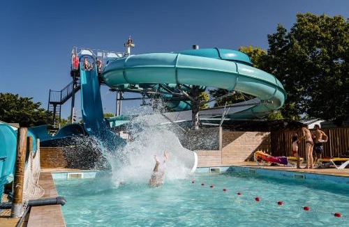 Saint-Georges-d'Oleron Apartment | Mer et Soleil 5 étoiles à Oléron empl 170 3CH 1SDB 8 personnes