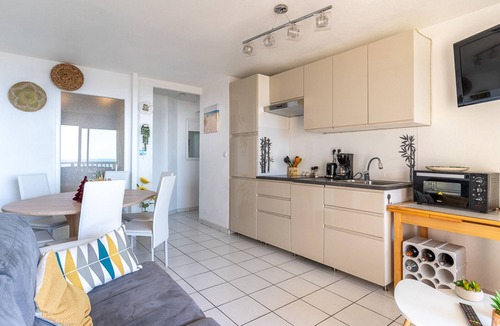 Mimizan-Plage Apartment | Mimizan Beach: Apartment for 4 with Parking and Direct Beach Access