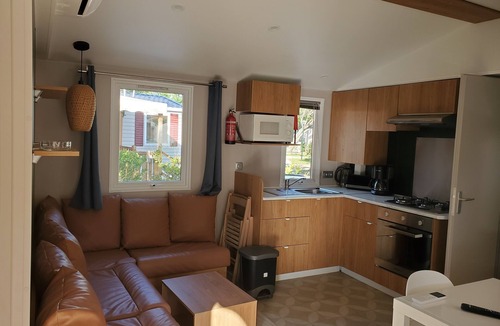 Montendre House | Mobil-home 4/6p quiet property 20 min from Jonzac. Ideal for curists.