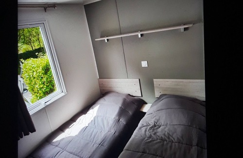 Laruns House | Mobil-home 4 Personnes Camping 4 Étoiles Piscine