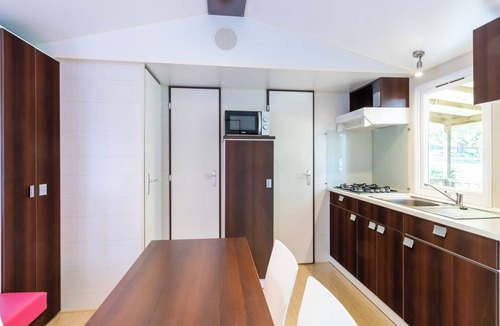 Saint-Pompont House | Mobile Home 'Le Cocon' with Shared Pool, Private Terrace and Wi-Fi