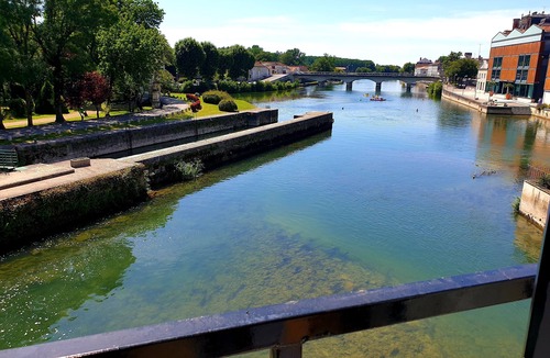 Jarnac Apartment | Modern and bright loft with panoramic view!