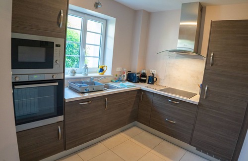 Saint-Seurin-de-Palenne Cottage | Myosotis is a Cosy 1 Bedroom Gîte in a Quiet Village, Shared Pool, Large Garden