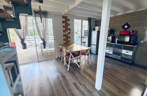 Le Porge Ski Chalet | Naturist chalet at La Jenny, at the foot of the ocean