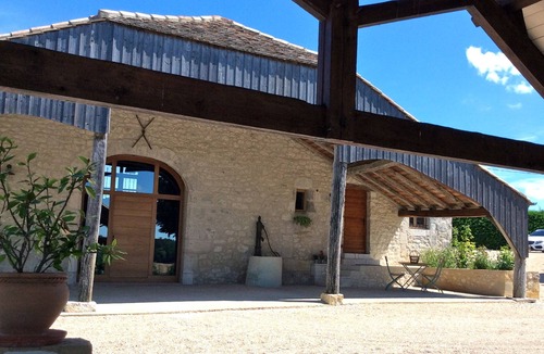 Bouniagues Cottage | Near Monbazillac charming gîte 3ha park heated swimming pool barn