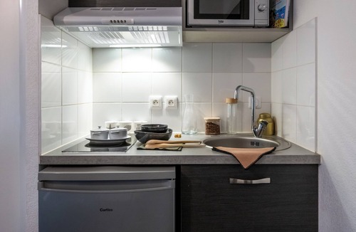 Merignac House | Nemea Appart Hotel Stadium Bordeaux aéroport