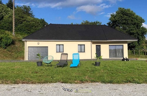 La Brionne House | New 3-bedroom bungalow with private parking