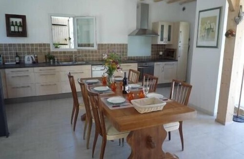 Saint-Felix-de-Villadeix House | Newly rebuilt family home (July 2010) on 2 ha of land.