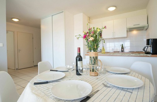 Ciboure Apartment | Nice apartment for 6 people with pool, WIFI, TV, terrace and pets allowed