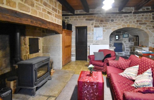 Marcillac-la-Croisille Cottage | Nice stoned restored house near the Gorges of the Dordogne