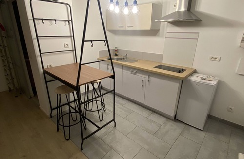 Centre Ville Apartment | Nice studio close to the Halles de Pau and the fair!
