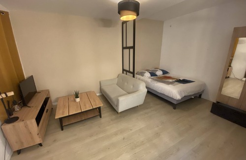 Centre Ville Apartment | Nice studio close to the Halles de Pau and the fair!