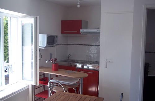 La Rochelle City Centre Apartment | Nice studio near the heart of town