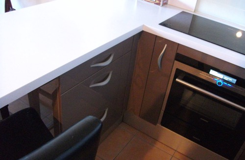 Hyeres Apartment | Nice T2 between beach and city center, terrace, wifi, air conditioning, parking, bicycle storage .