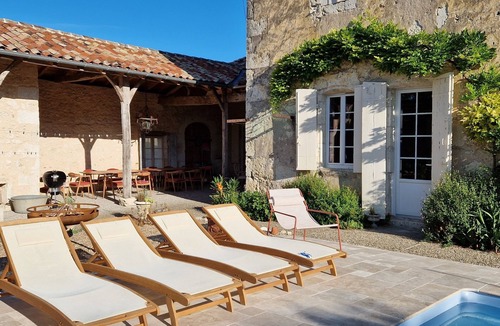 Laparade House | Oasis of peace and comfort. 14th-century maison de maître with swimming pool.